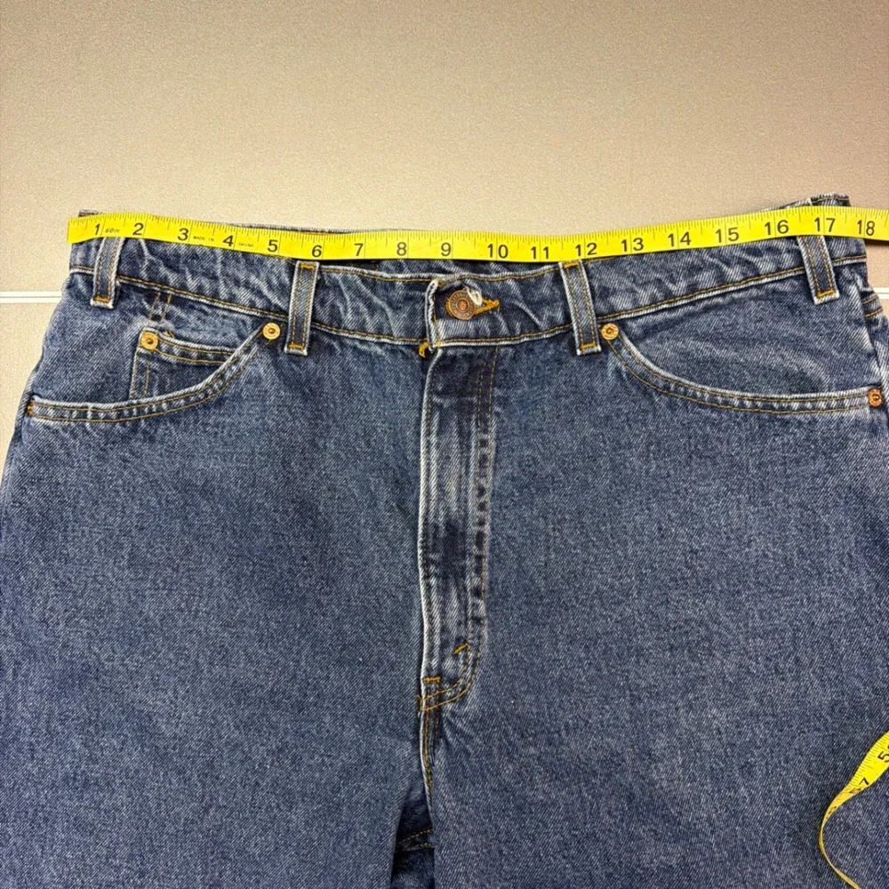 Levi's‎ 550 Relaxed Fit Cutoff Denim Shorts Men's 38 Blue Frayed Hem USA Vintage